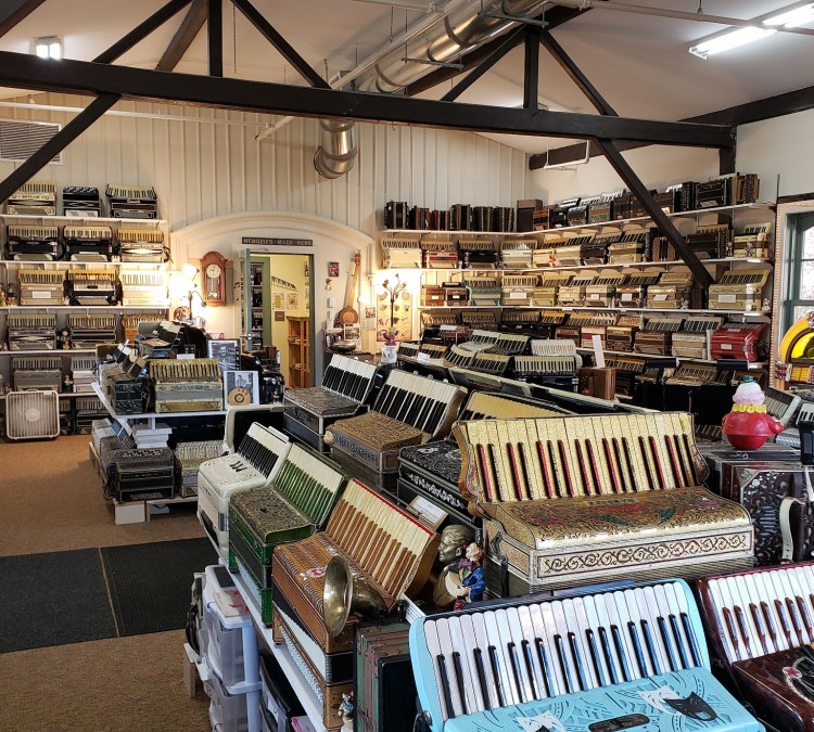 New England Accordion Connection and Museum Company (Canaan,&nbspCT)